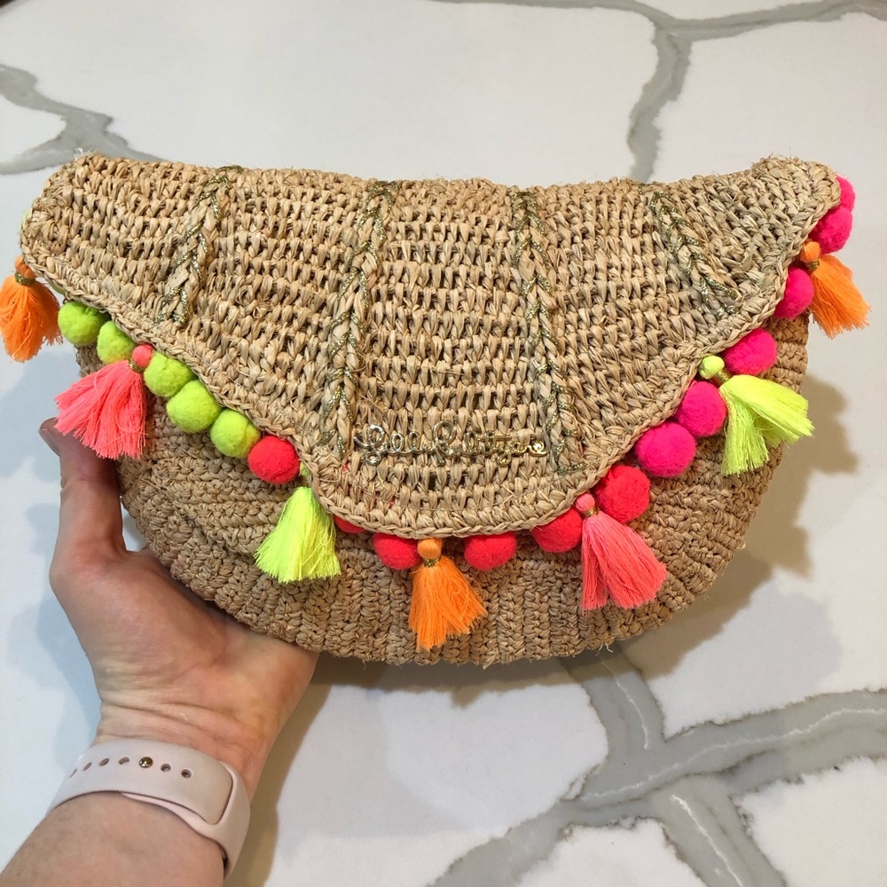 Lilly Pulizter Tiki Peak Clutch 💕